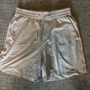 Men’s Lululemon Soft Jersey Short 7” Beige Size Small